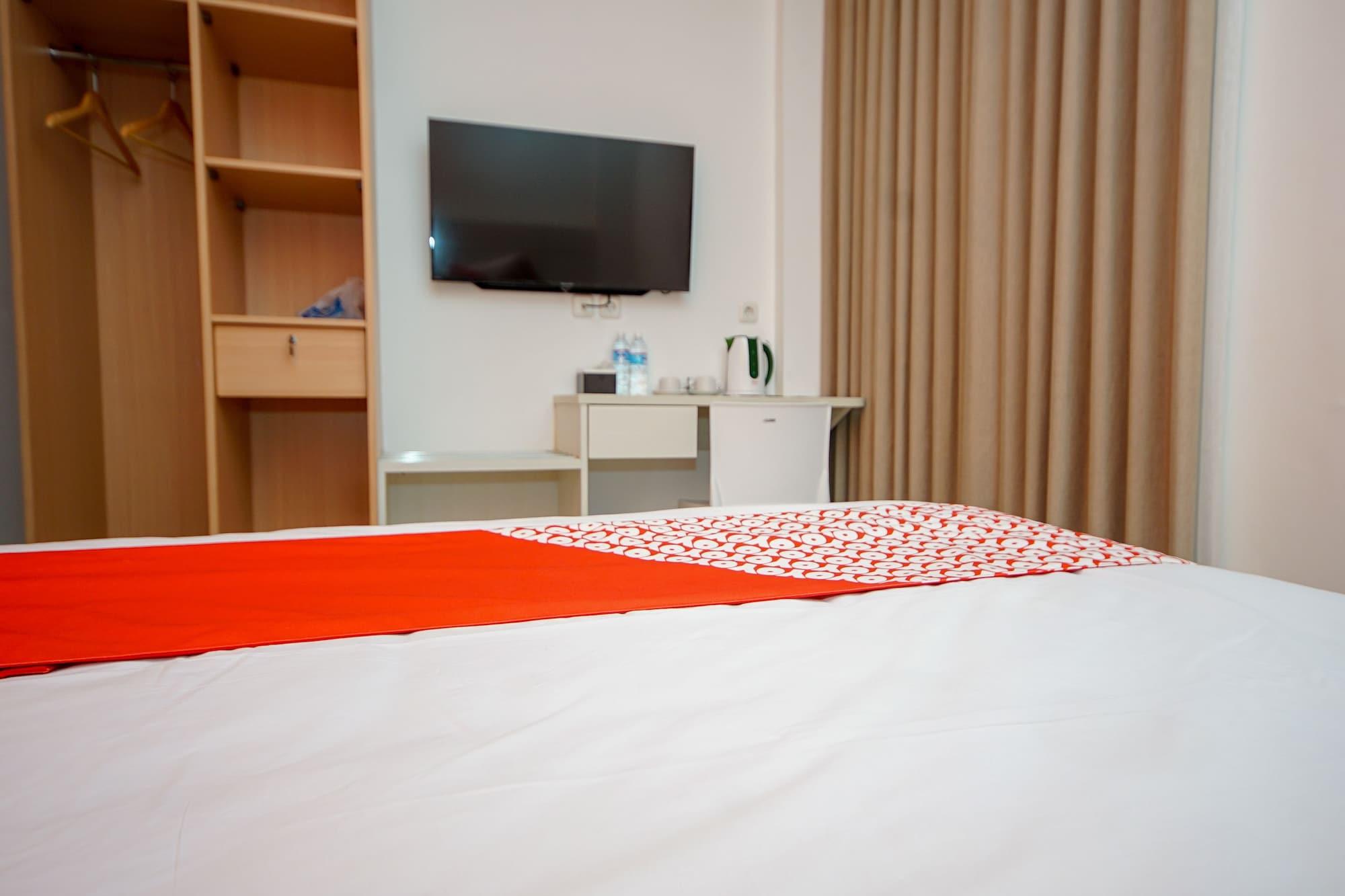 Oyo 344 Kr Hotel Palembang Zewnętrze zdjęcie