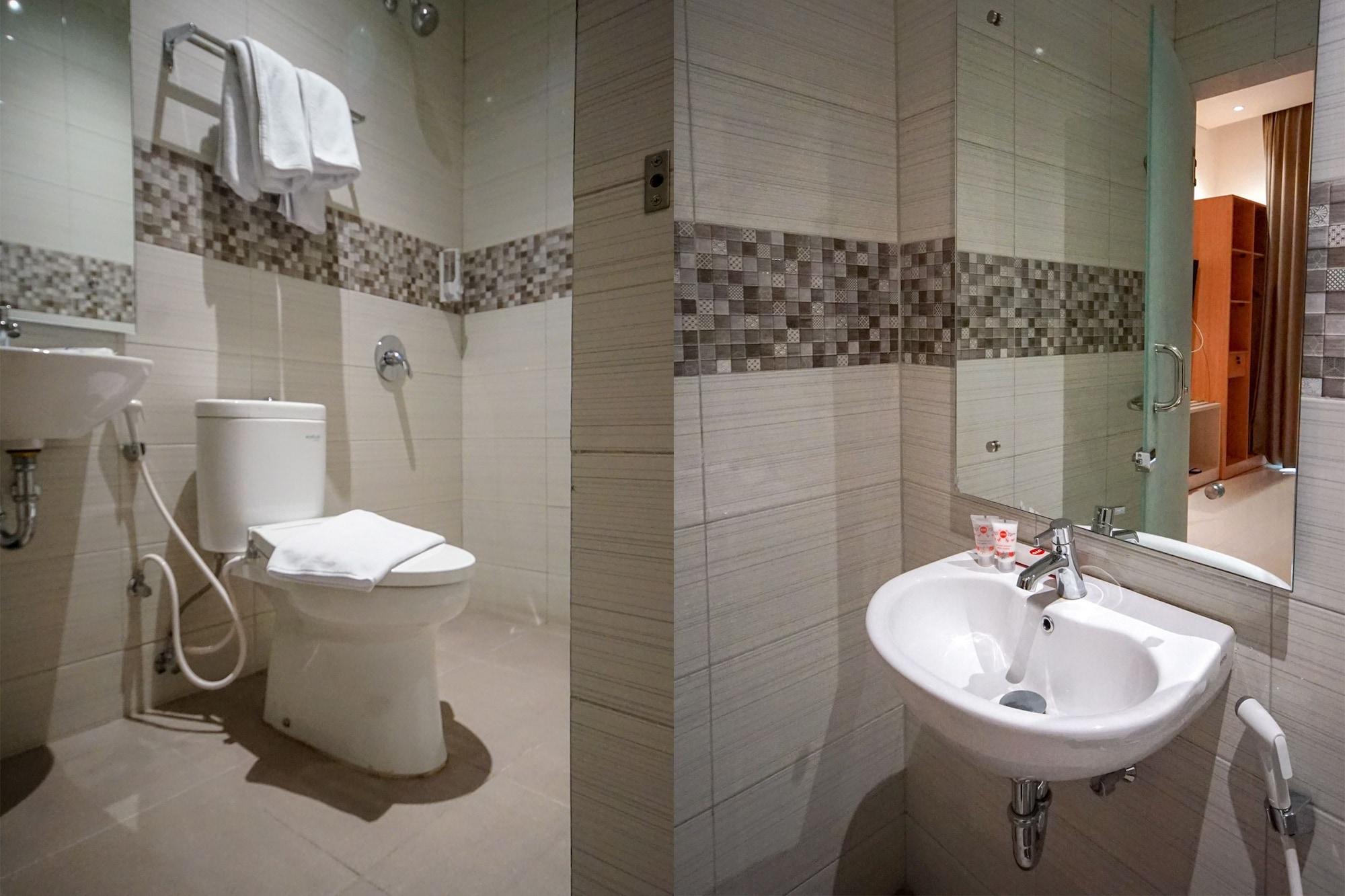 Oyo 344 Kr Hotel Palembang Zewnętrze zdjęcie