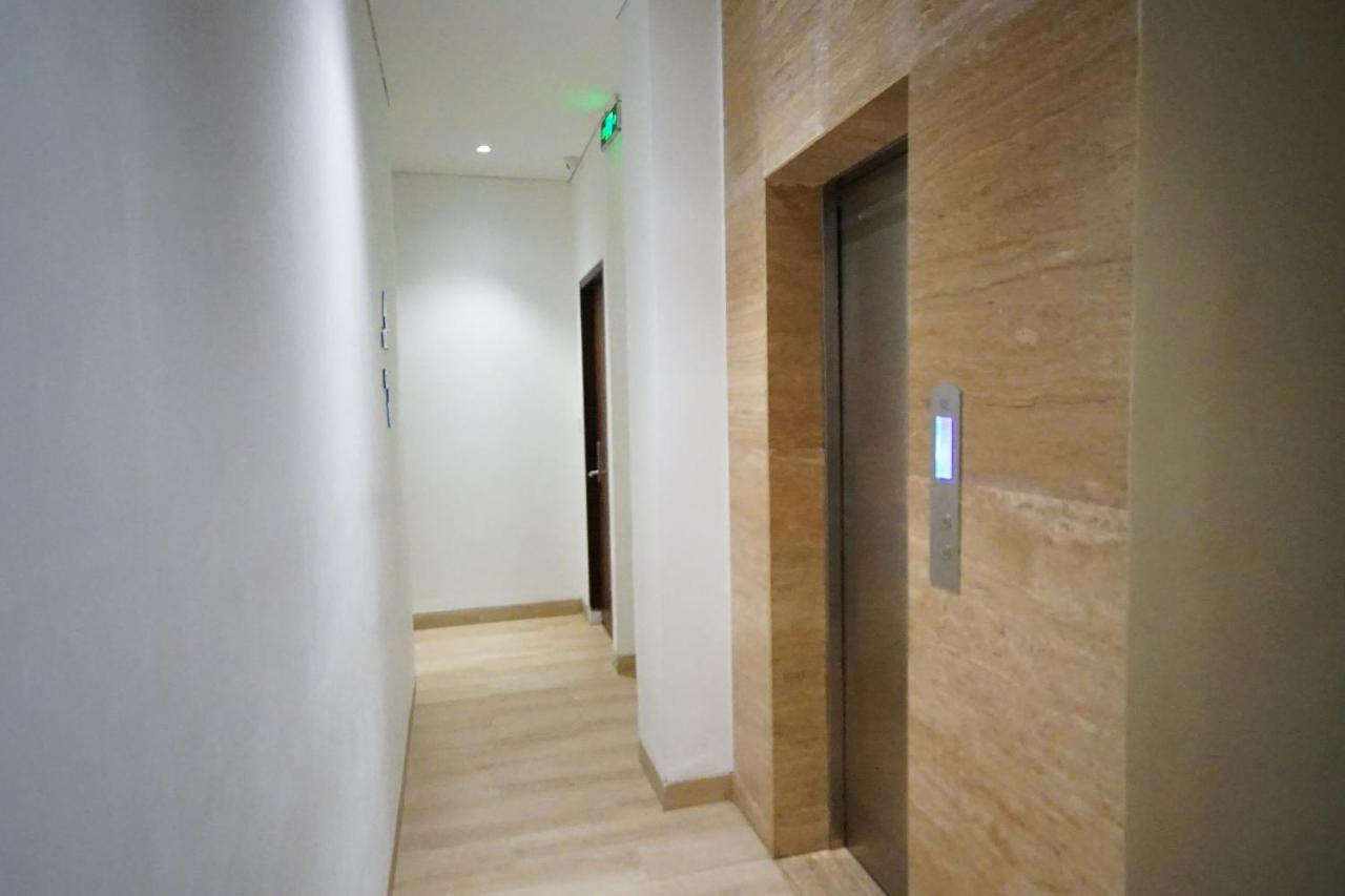 Oyo 344 Kr Hotel Palembang Zewnętrze zdjęcie