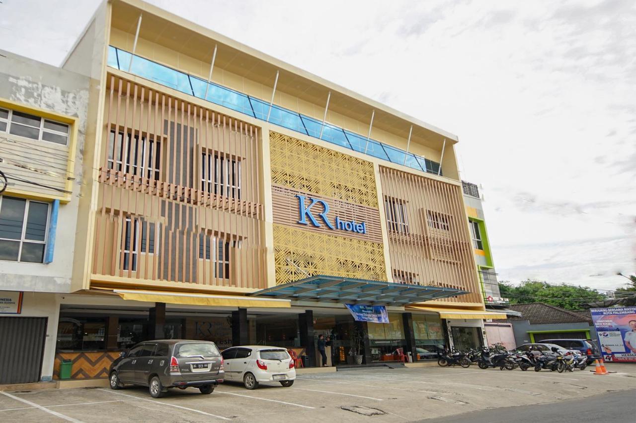 Oyo 344 Kr Hotel Palembang Zewnętrze zdjęcie