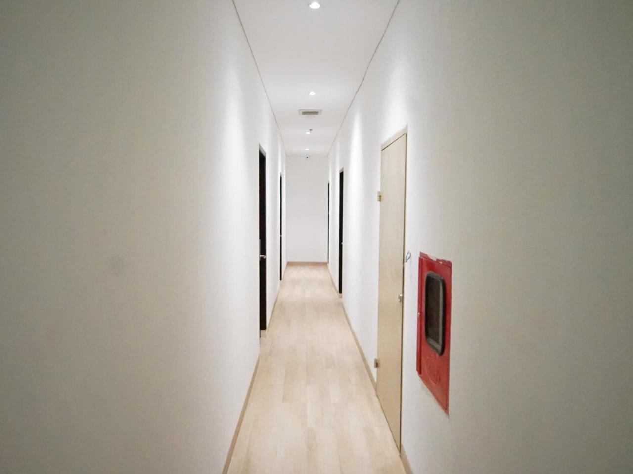 Oyo 344 Kr Hotel Palembang Zewnętrze zdjęcie