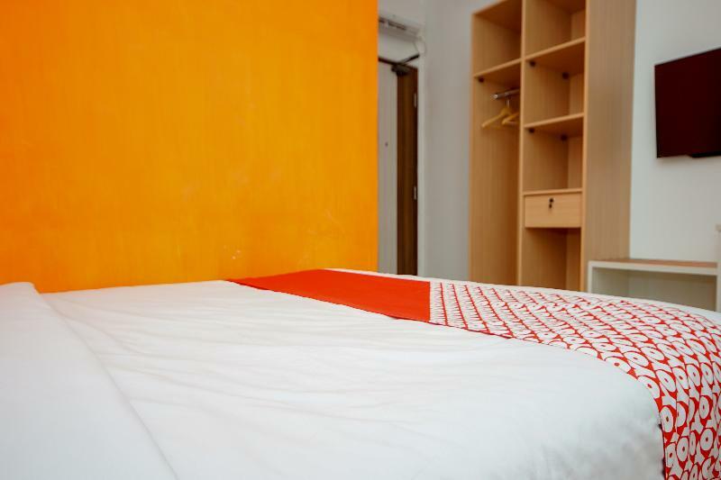 Oyo 344 Kr Hotel Palembang Zewnętrze zdjęcie