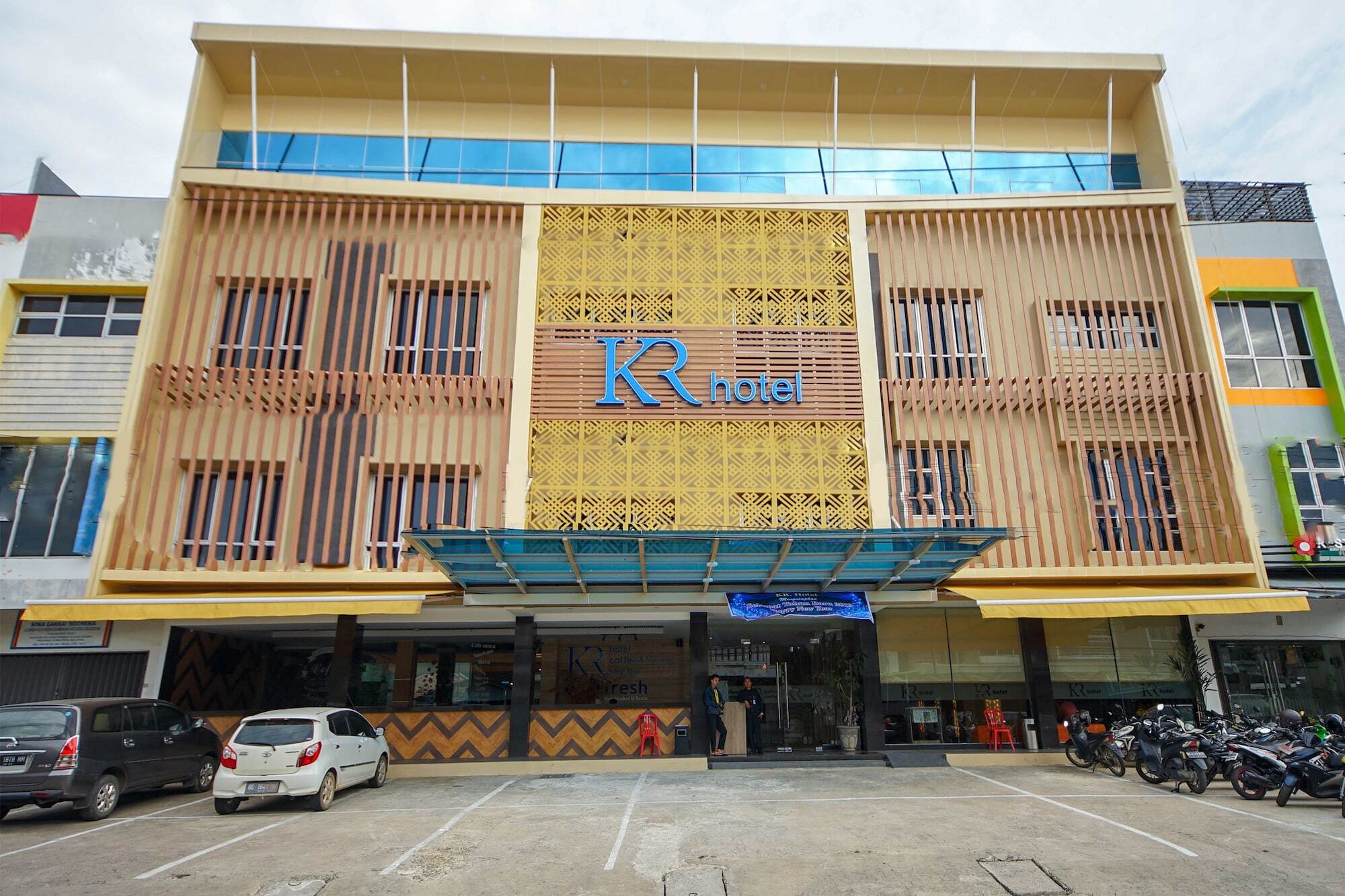 Oyo 344 Kr Hotel Palembang Zewnętrze zdjęcie